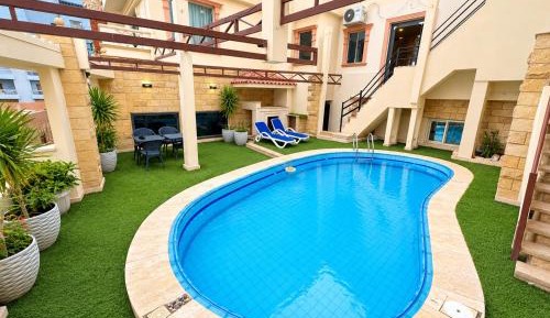 Triple Room with Pool View