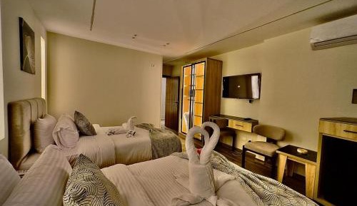 Economy Quadruple Room