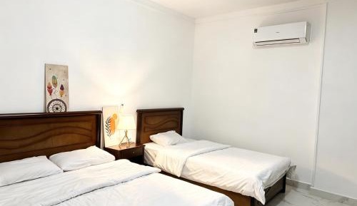 Single Room with Shared Shower and Toilet