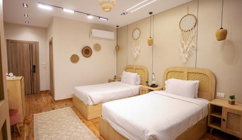 Superior Twin Room with City View