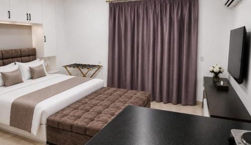 Queen Room