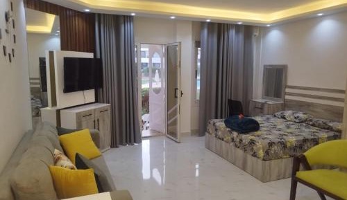 Studio Apartment with King Bed