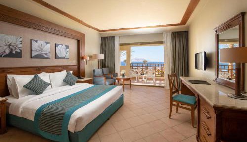 Superior Double or Twin Beach Front