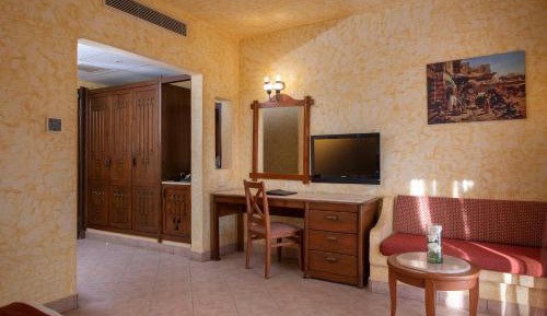 Triple Room with Garden View