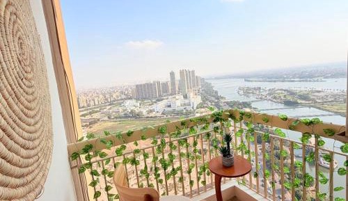 Three-Bedroom Premium Apartment with Resort View