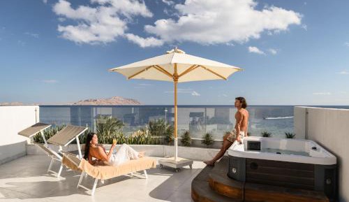 	 Executive Duplex Jacuzzi Suite - Posh Club