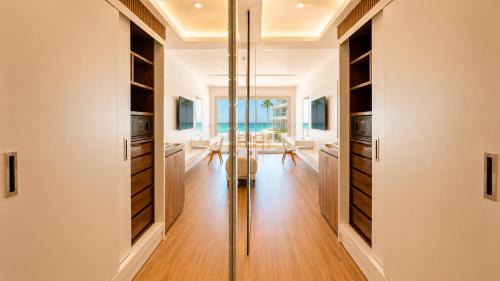 Deluxe Double Room with Sea View and Jacuzzi
