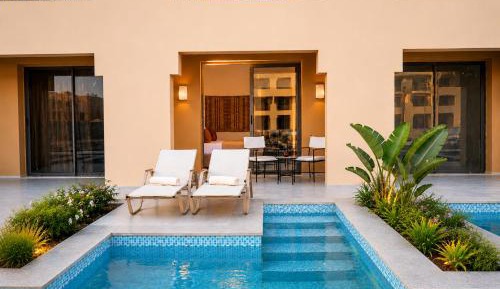 Superior Swim up