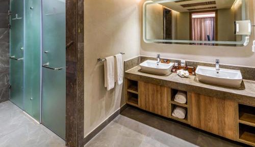Twin Suite with Sea View