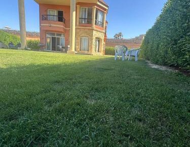 Villa with Garden View
