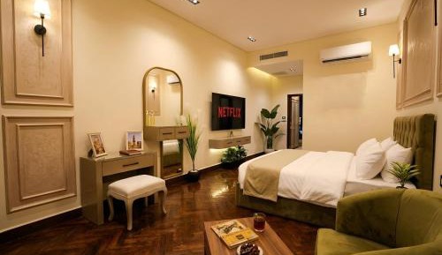 Queen Room with Balcony