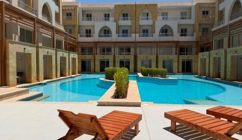 One-Bedroom Apartment with Balcony
