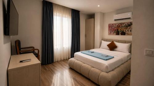 Single Room with Private Bathroom
