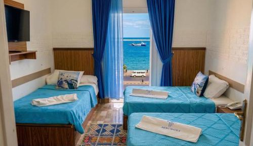 Deluxe Triple Room with Sea View