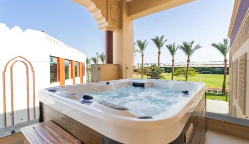 Jacuzzi Suite