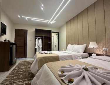 Deluxe Quadruple Room