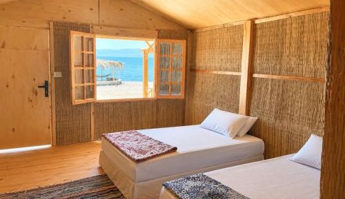 Bungalow with Sea View