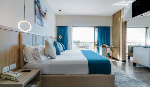 Signature Suite