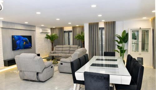 Three-Bedroom Premium Apartment