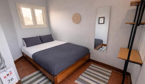 Single Room with Shared Bathroom
