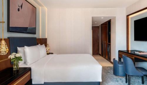 Luxury King Room with Panoramic Nile View