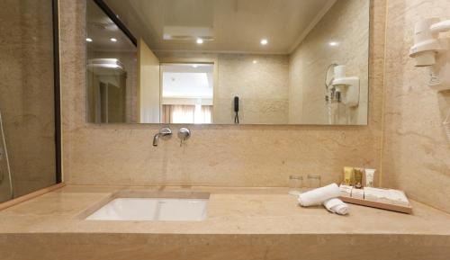 King Bed Duplex Suite