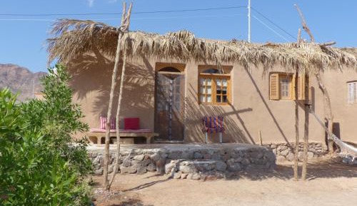 Bungalow with Sea View