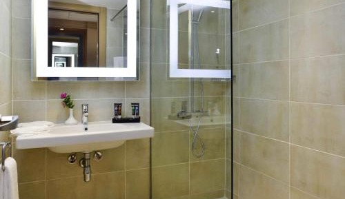 Superior Twin Room with Pool Side View
