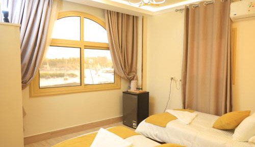 Double or Twin Room with Sea View