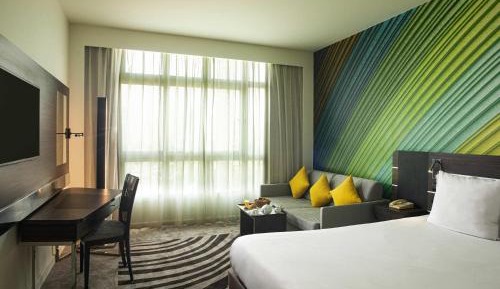 Superior Double Room with Sofa - City Side