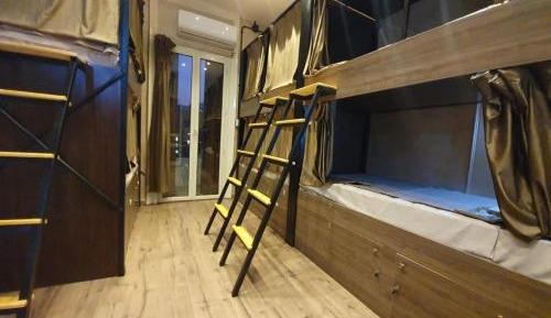Bed in 6-Bed Mixed Dormitory Room