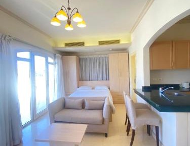 1 Bedroom Roof