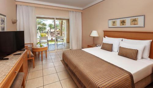 Superior, Queen or Twin Bed, Pool View