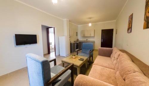 Two-Bedroom Deluxe Apartment with Balcony