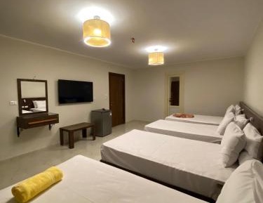 Quadruple Room with Private Bathroom