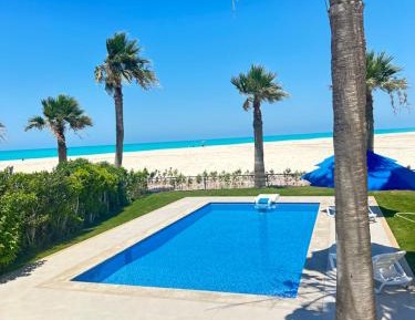 Villa - Beach Front