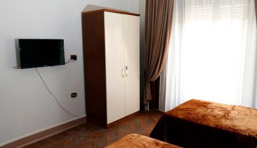 Deluxe Room with Private Bathroom