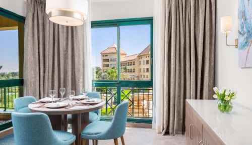 Deluxe King Suite