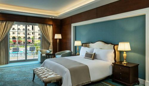 Astor Suite, 1 Bedroom Larger Suite, 1 King, Garden view