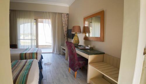 Double or Twin Room with Partial Sea View