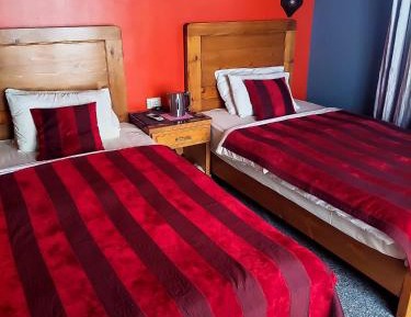 Twin Room with Private Bathroom