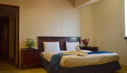 Deluxe King Room