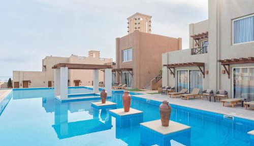 Swim-up room
