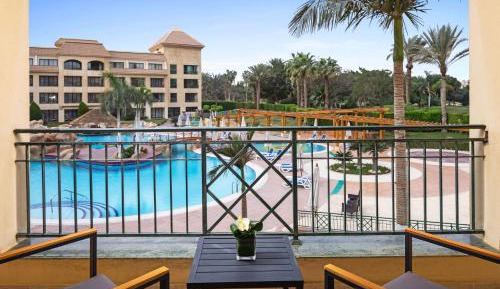 Superior King Room with pool