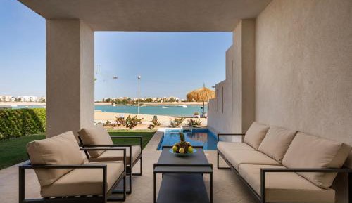 Executive Suite with Plunge Pool lagoon View