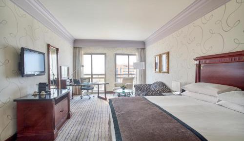 Premium King Room - Club Lounge Access