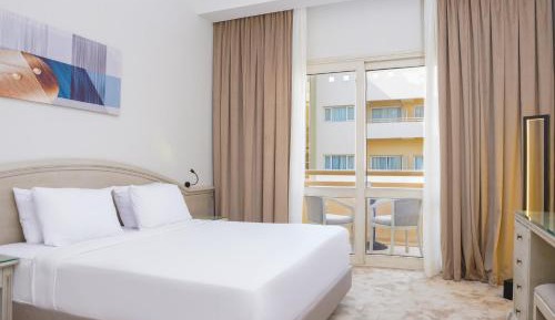 Executive Deluxe Suite
