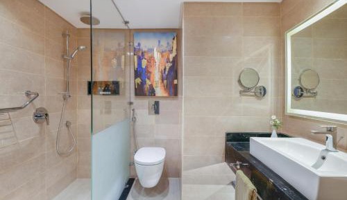 Premium Suite With 24/7 Butler Lounge Access