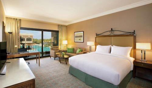 Deluxe King Room with Pool View