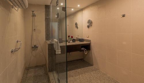 Superior Room with Garden & Side Sea View